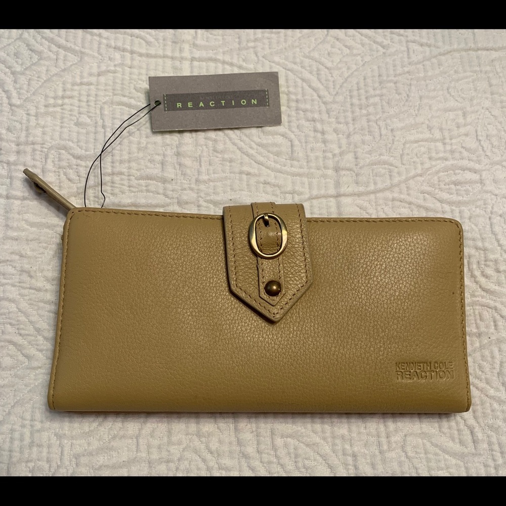 Kenneth Cole Reaction Wallet Beige NWT